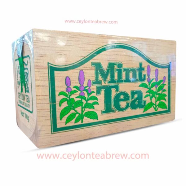 Mlesna Ceylon loose leaf tea with mint leaf flavor in wooden box